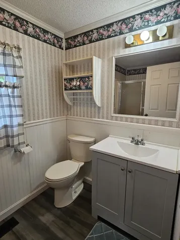 4 Hilltop Court Turner ME 04282