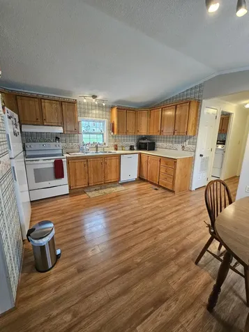 4 Hilltop Court Turner ME 04282