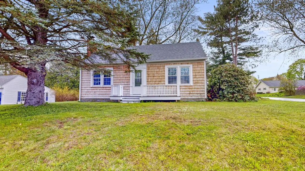 41 Googin Street Lewiston ME 04240