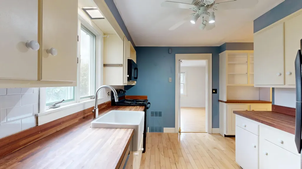 41 Googin Street Lewiston ME 04240