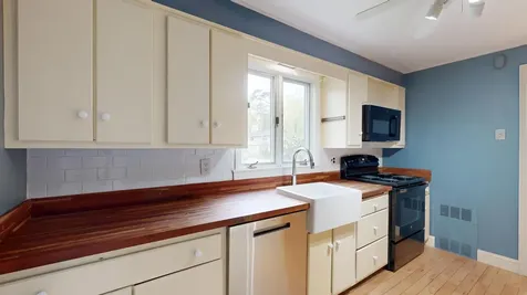 41 Googin Street Lewiston ME 04240