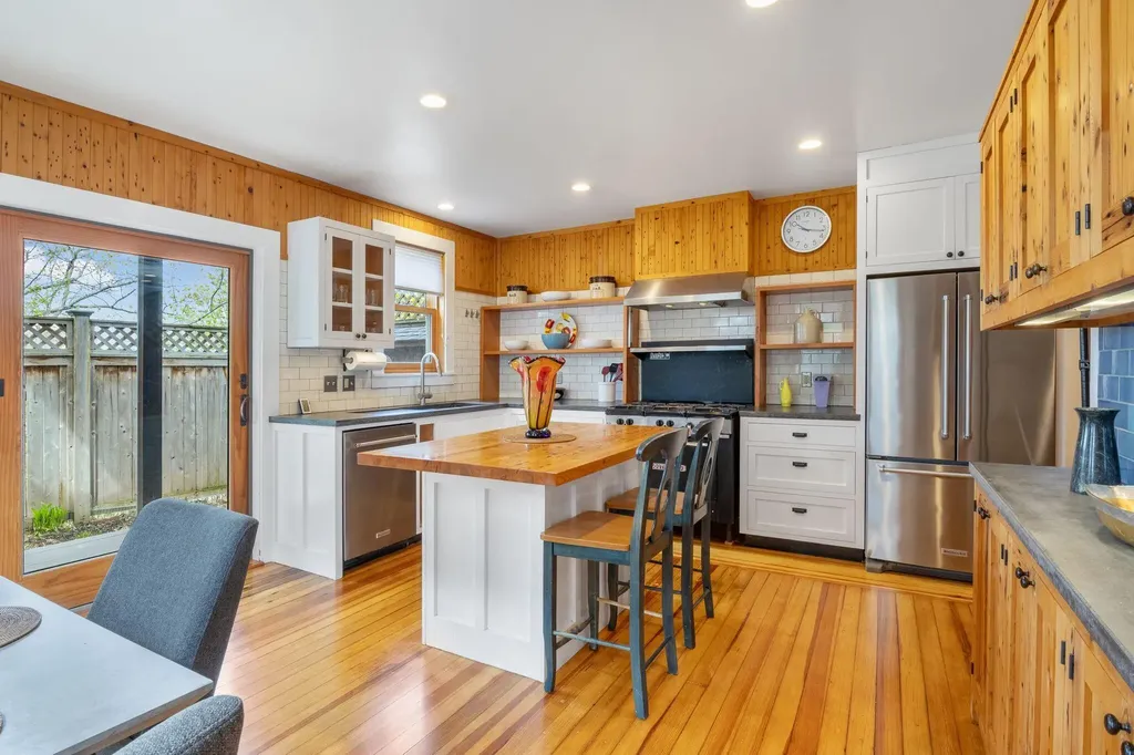 116 Sheridan Street Portland ME 04101