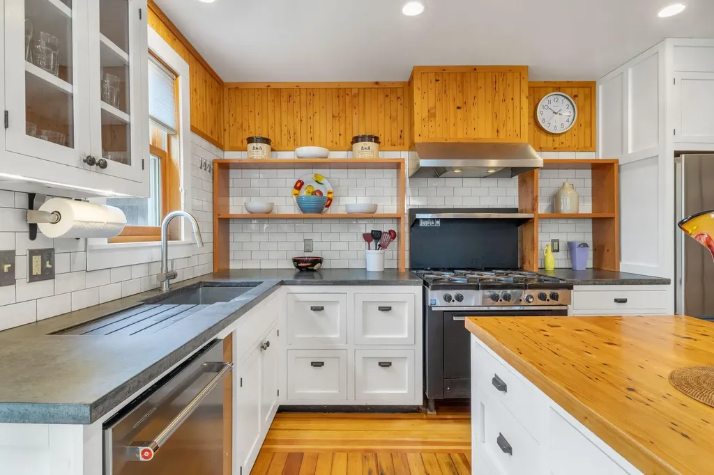 116 Sheridan Street Portland ME 04101