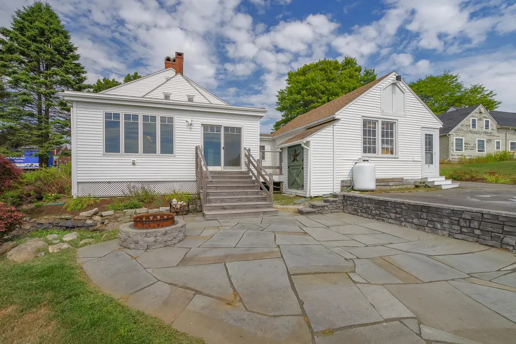 101 E Main Street Searsport ME 04974