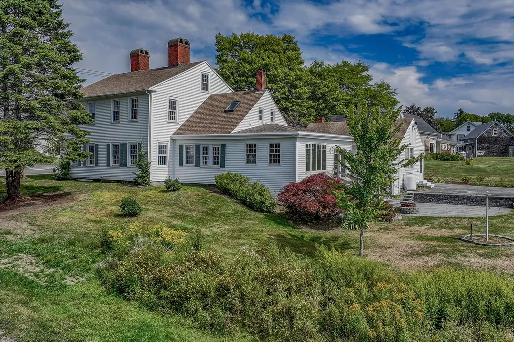 101 E Main Street Searsport ME 04974