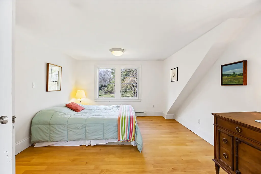 183 Mountain Road Falmouth ME 04105