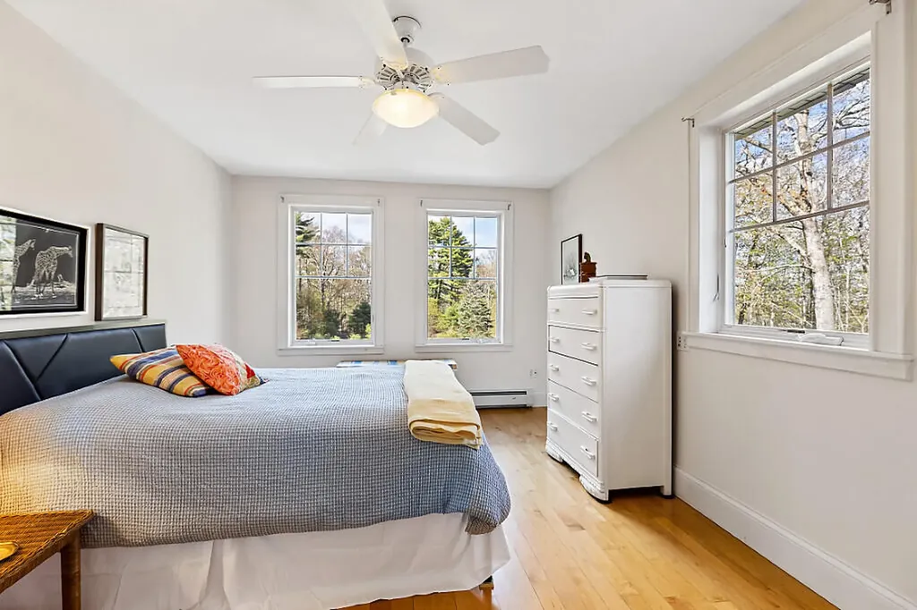 183 Mountain Road Falmouth ME 04105