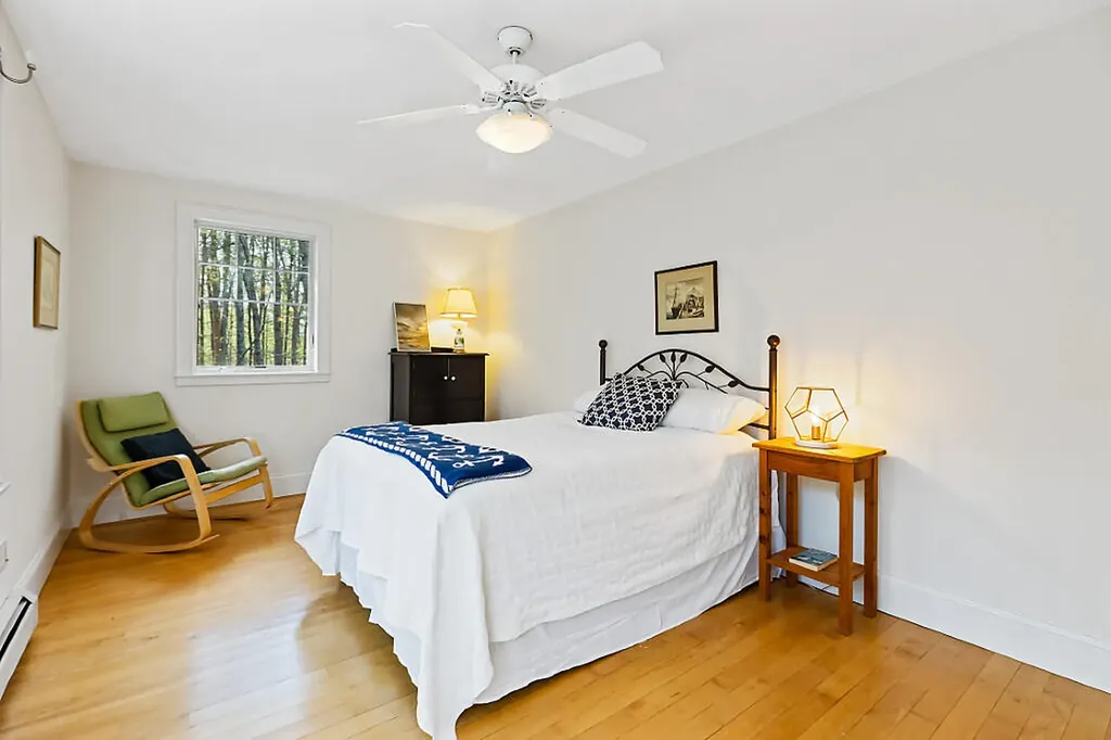 183 Mountain Road Falmouth ME 04105