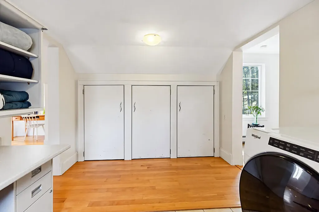 183 Mountain Road Falmouth ME 04105