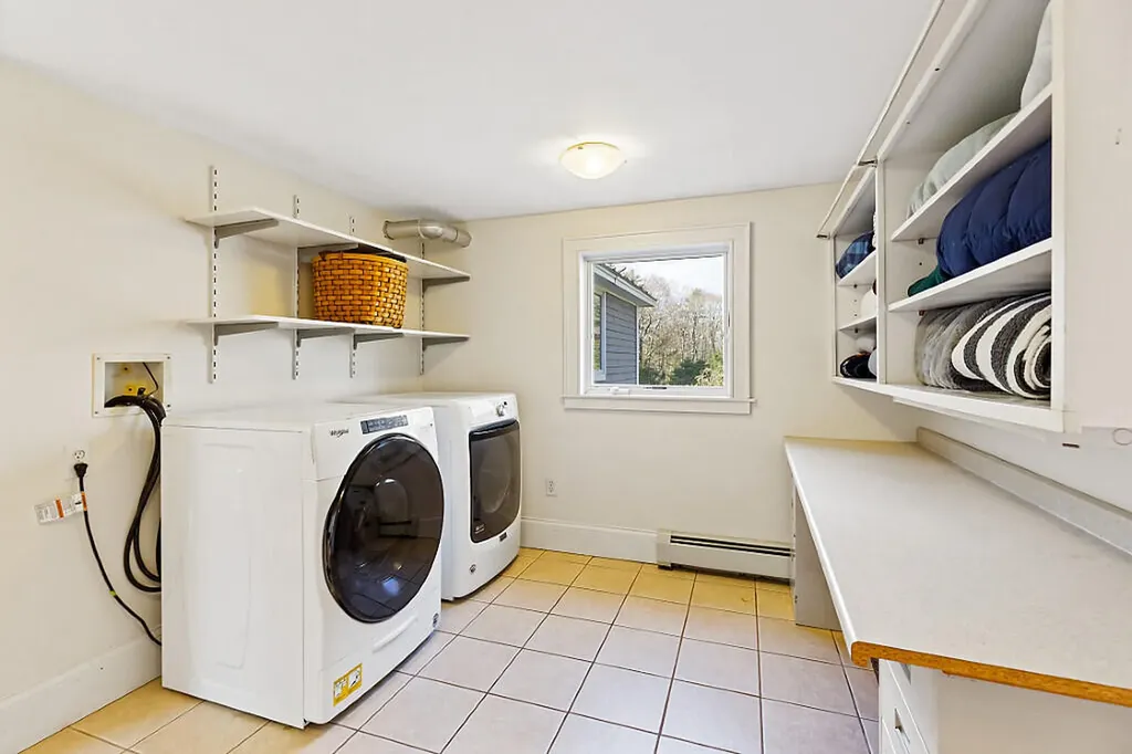 183 Mountain Road Falmouth ME 04105