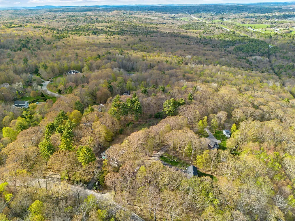 183 Mountain Road Falmouth ME 04105