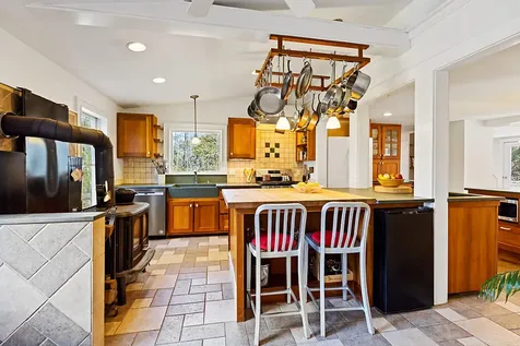 183 Mountain Road Falmouth ME 04105