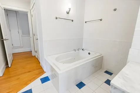 183 Mountain Road Falmouth ME 04105