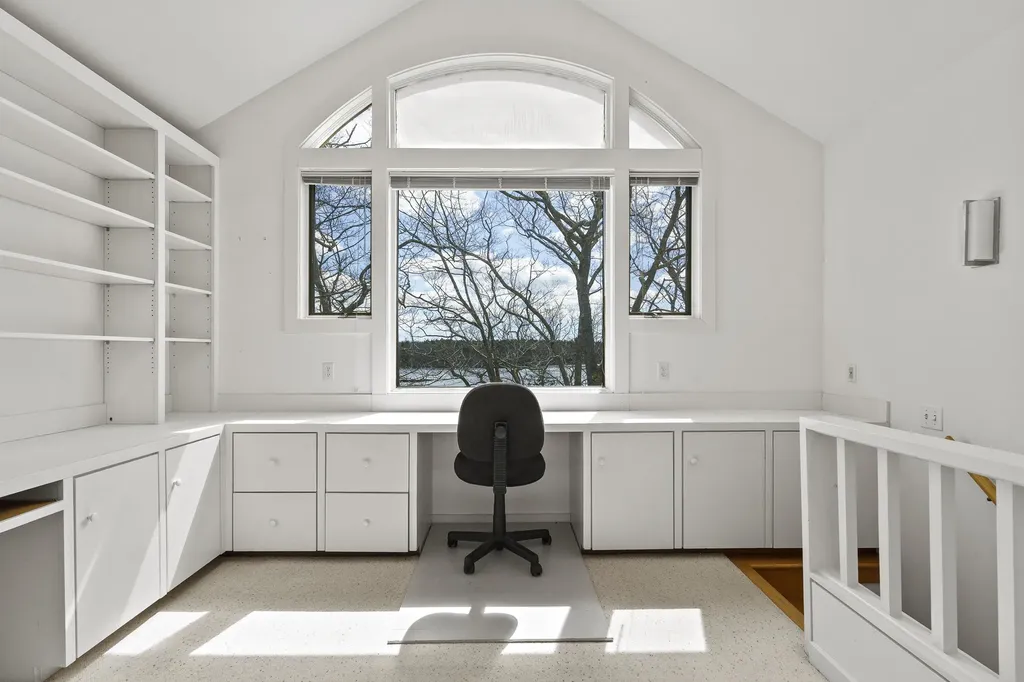 127 Firth Drive Boothbay ME 04537