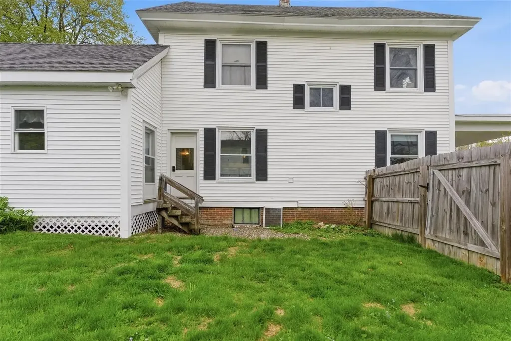 145 Dresden Avenue Gardiner ME 04345