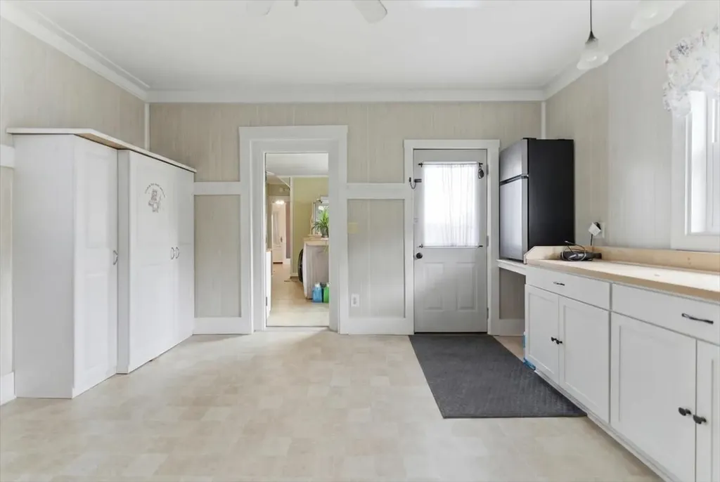 145 Dresden Avenue Gardiner ME 04345