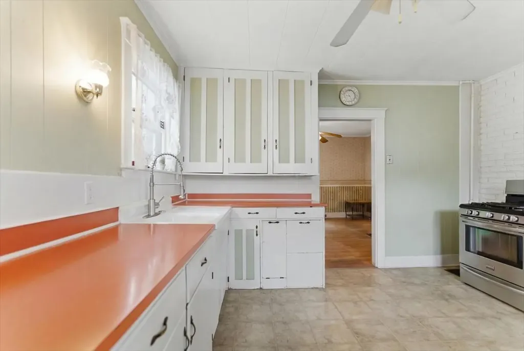 145 Dresden Avenue Gardiner ME 04345
