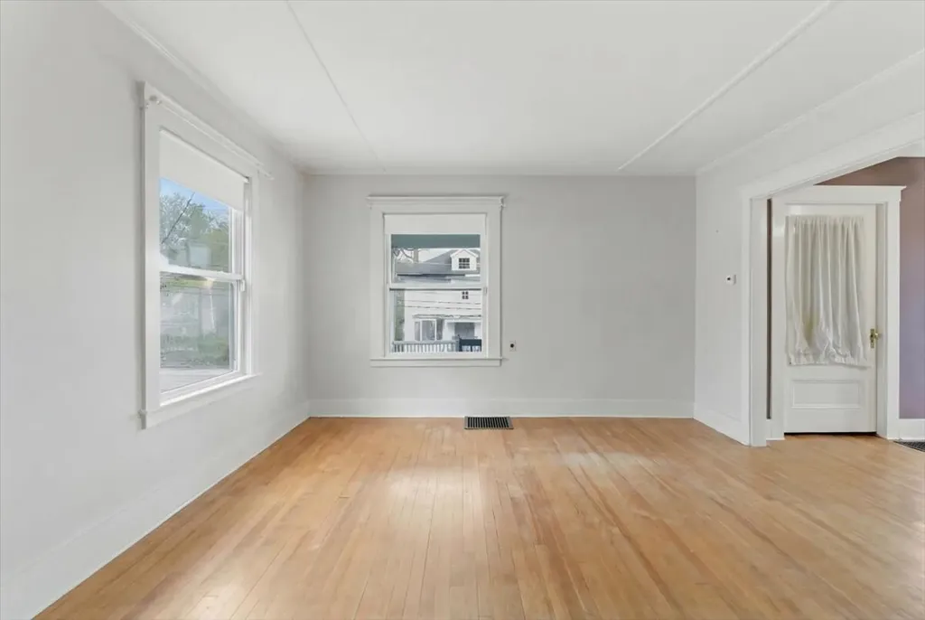 145 Dresden Avenue Gardiner ME 04345