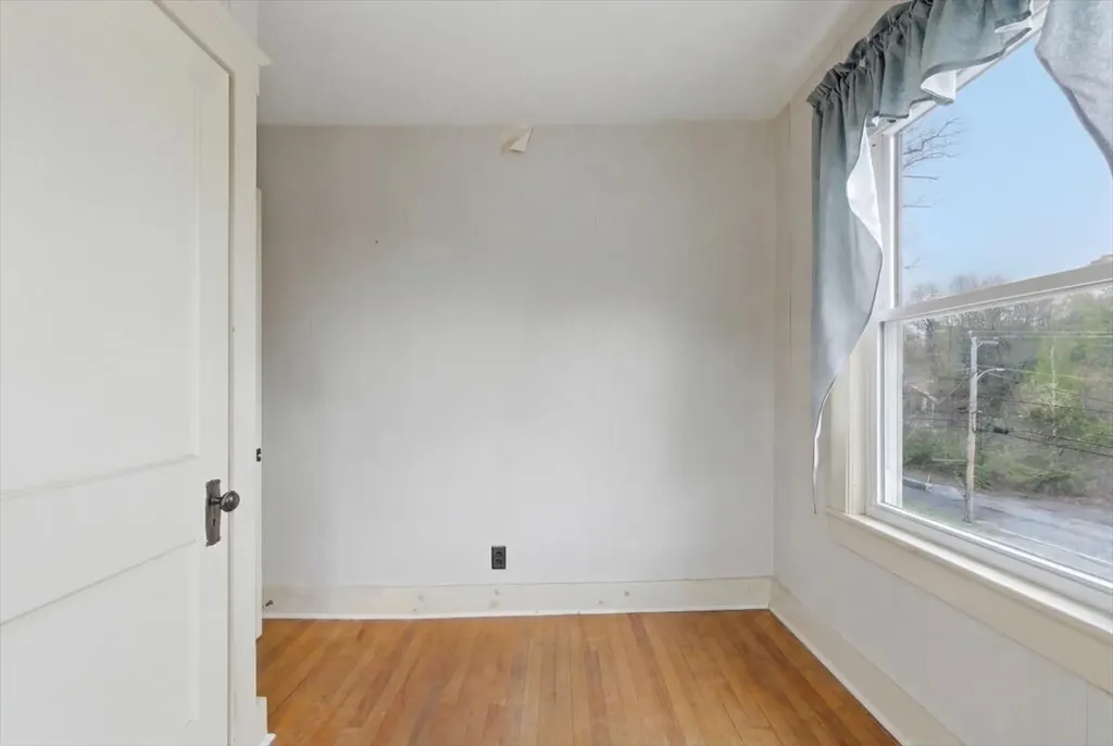 145 Dresden Avenue Gardiner ME 04345