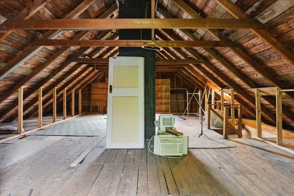 145 Dresden Avenue Gardiner ME 04345