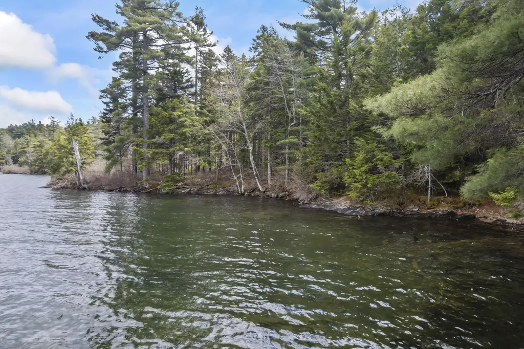 Lot 15b Lake Access Only Southend Liberty ME 04949