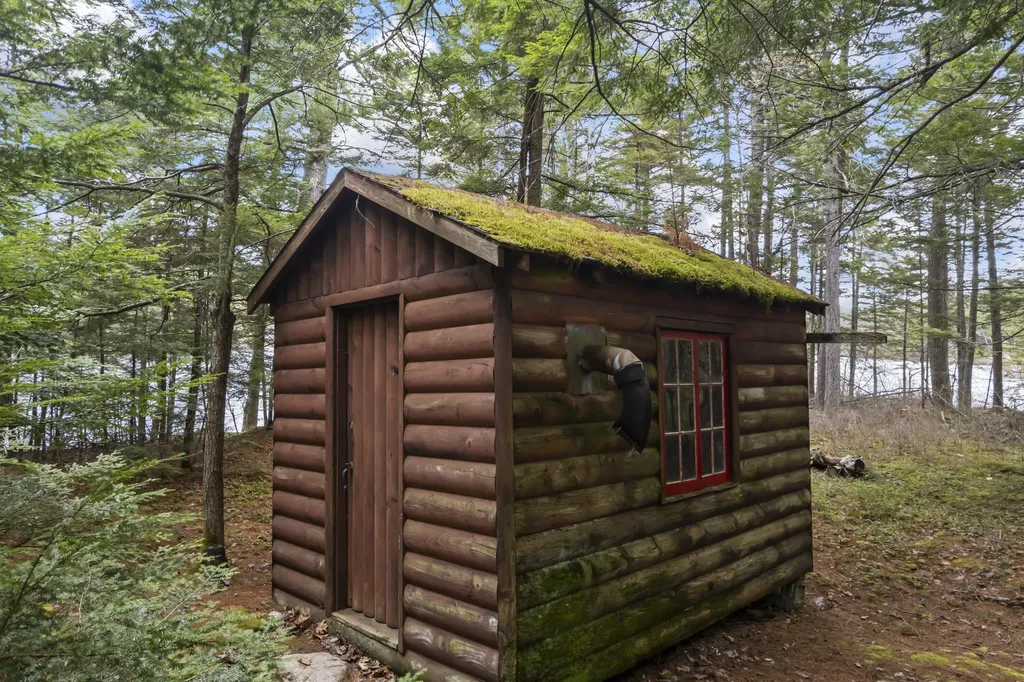 Lot 15b Lake Access Only Southend Liberty ME 04949
