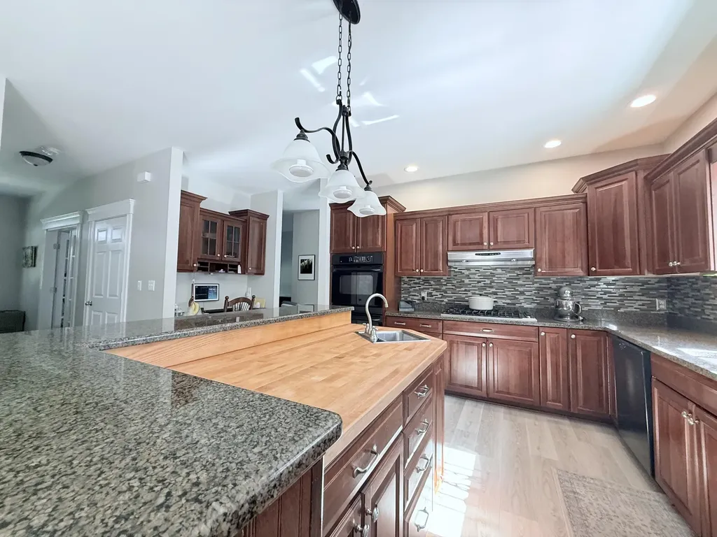 134 Pine Ledge Road Bangor ME 04401