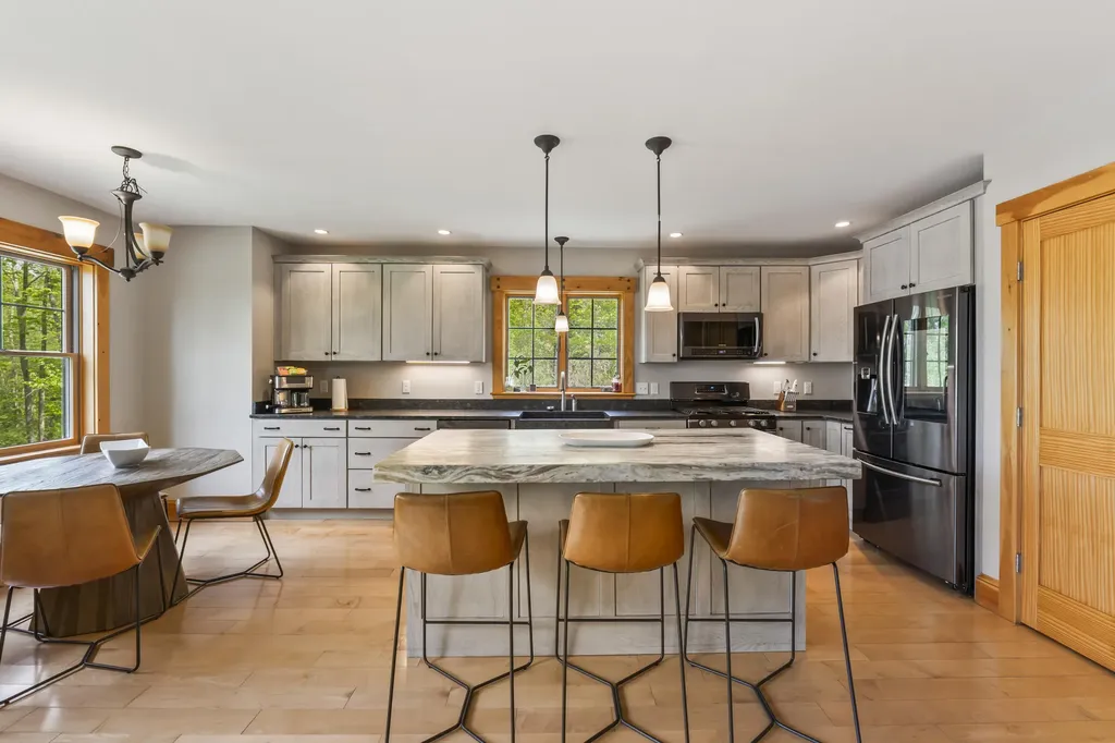 14 Riley Road Naples ME 04055