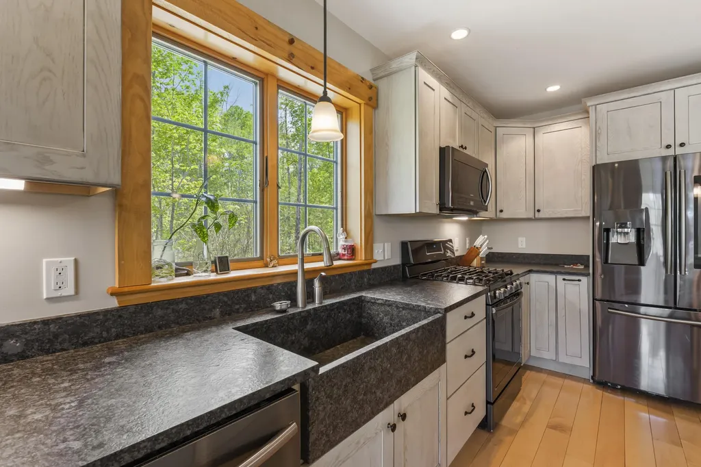 14 Riley Road Naples ME 04055