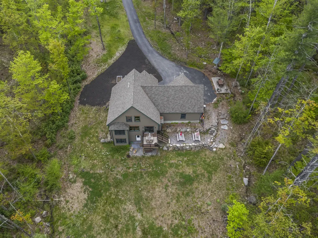 14 Riley Road Naples ME 04055