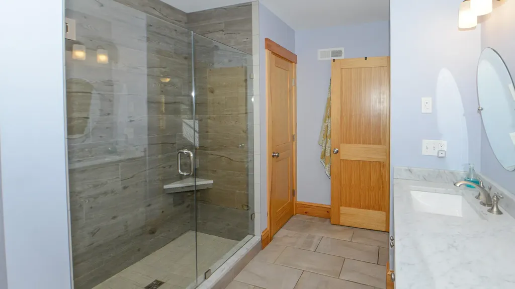 14 Riley Road Naples ME 04055