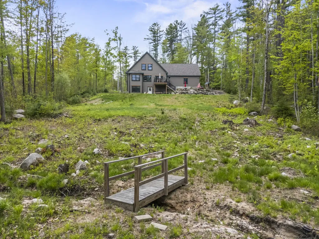 14 Riley Road Naples ME 04055