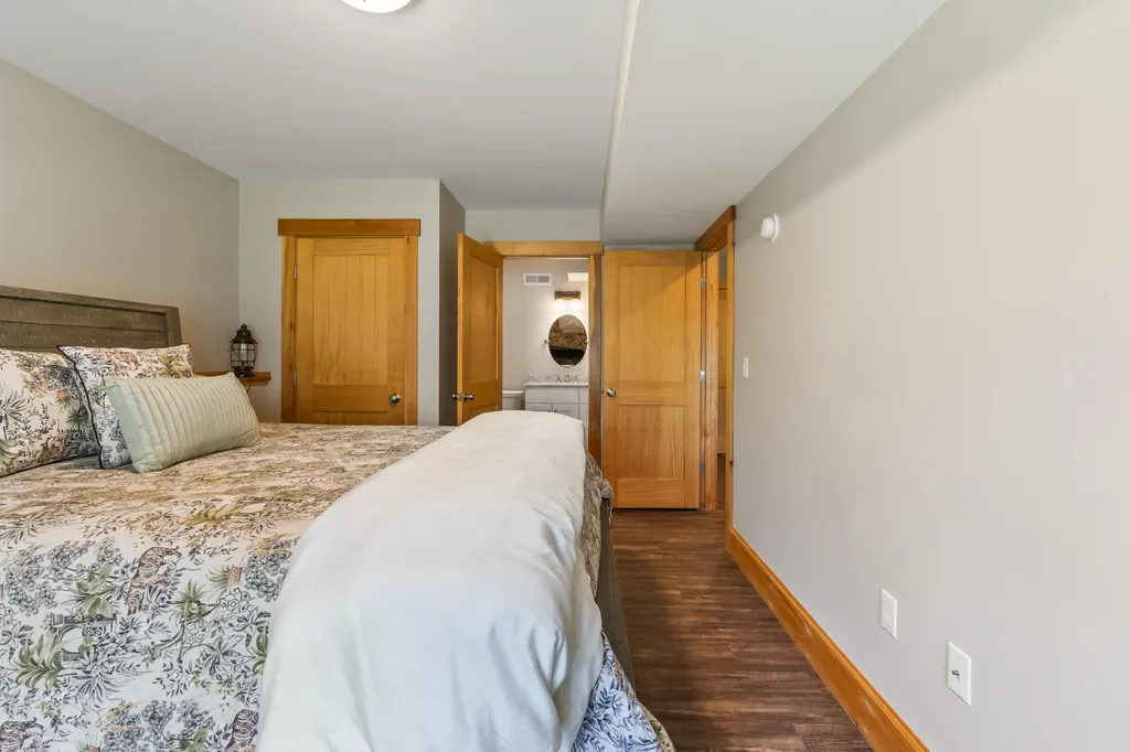 14 Riley Road Naples ME 04055