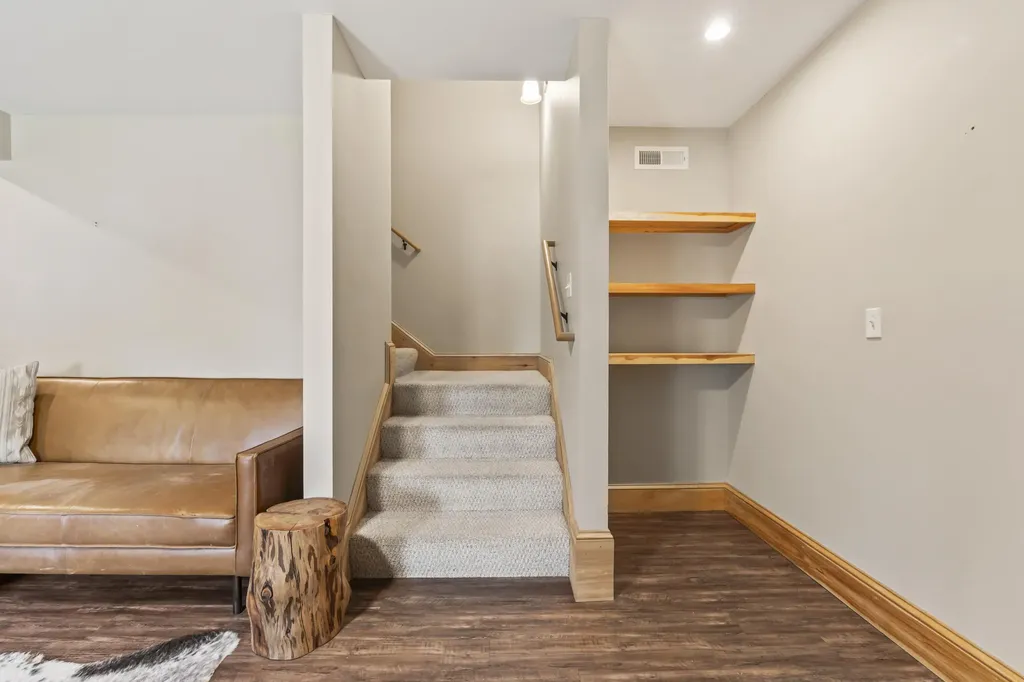 14 Riley Road Naples ME 04055