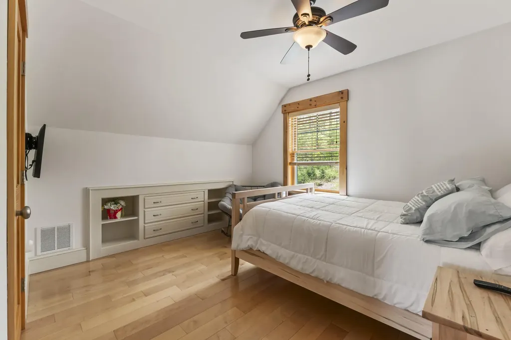 14 Riley Road Naples ME 04055