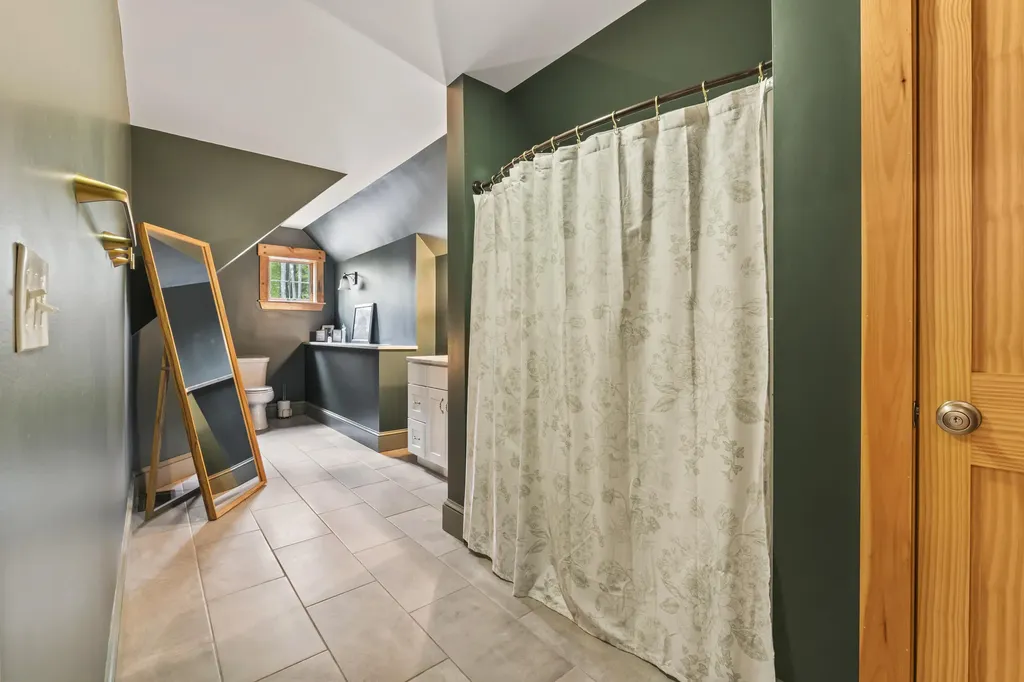 14 Riley Road Naples ME 04055