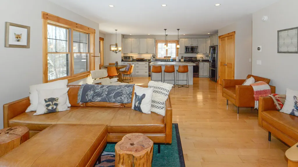 14 Riley Road Naples ME 04055