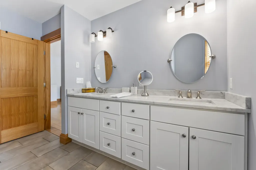 14 Riley Road Naples ME 04055
