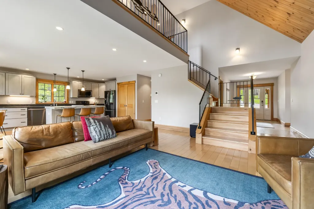 14 Riley Road Naples ME 04055