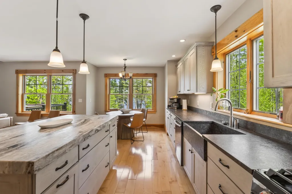 14 Riley Road Naples ME 04055