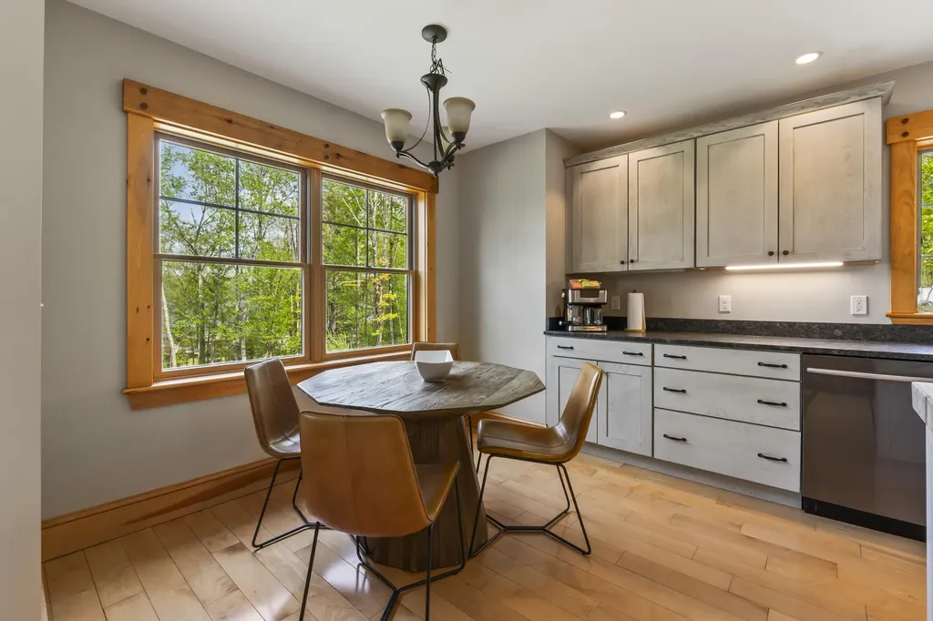 14 Riley Road Naples ME 04055