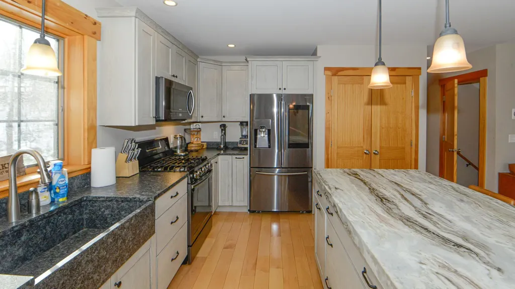 14 Riley Road Naples ME 04055