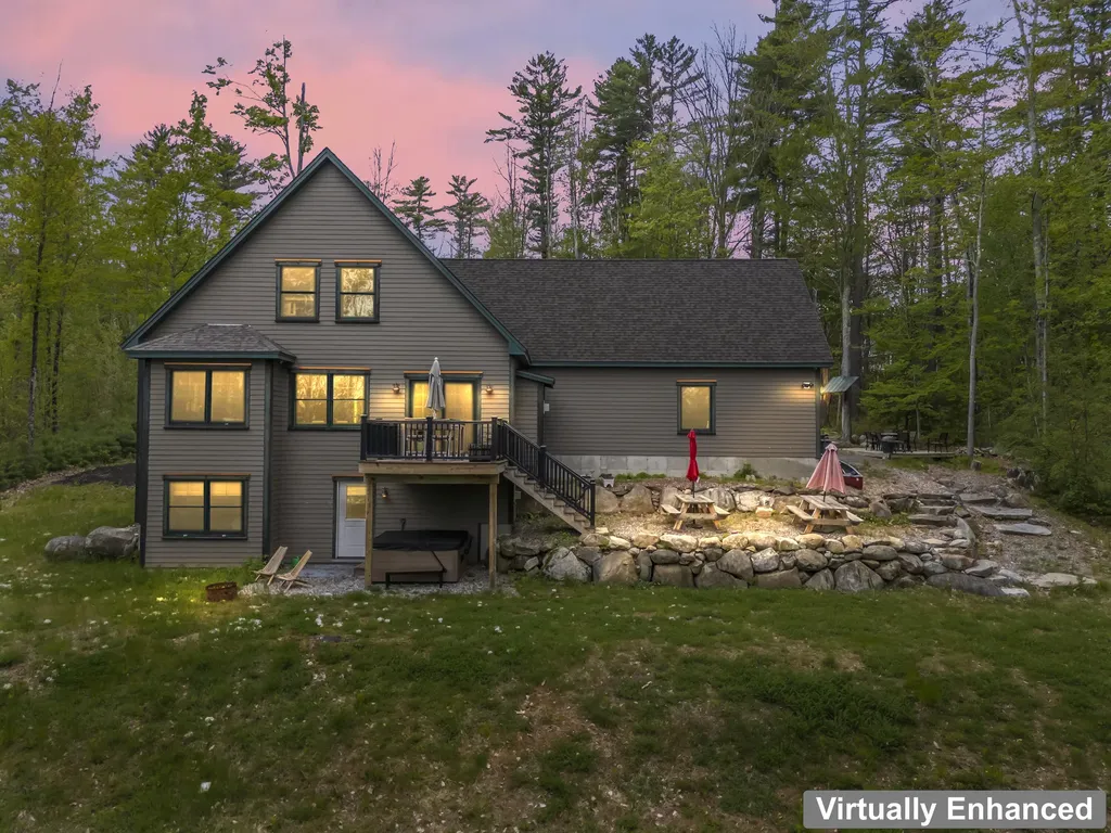 14 Riley Road Naples ME 04055