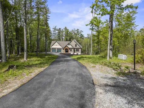 14 Riley Road Naples ME 04055