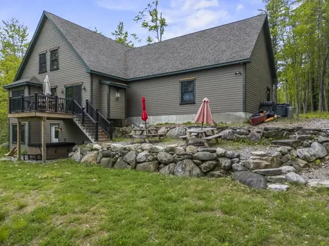 14 Riley Road Naples ME 04055