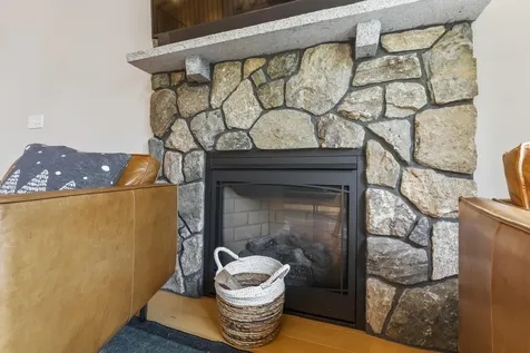 14 Riley Road Naples ME 04055