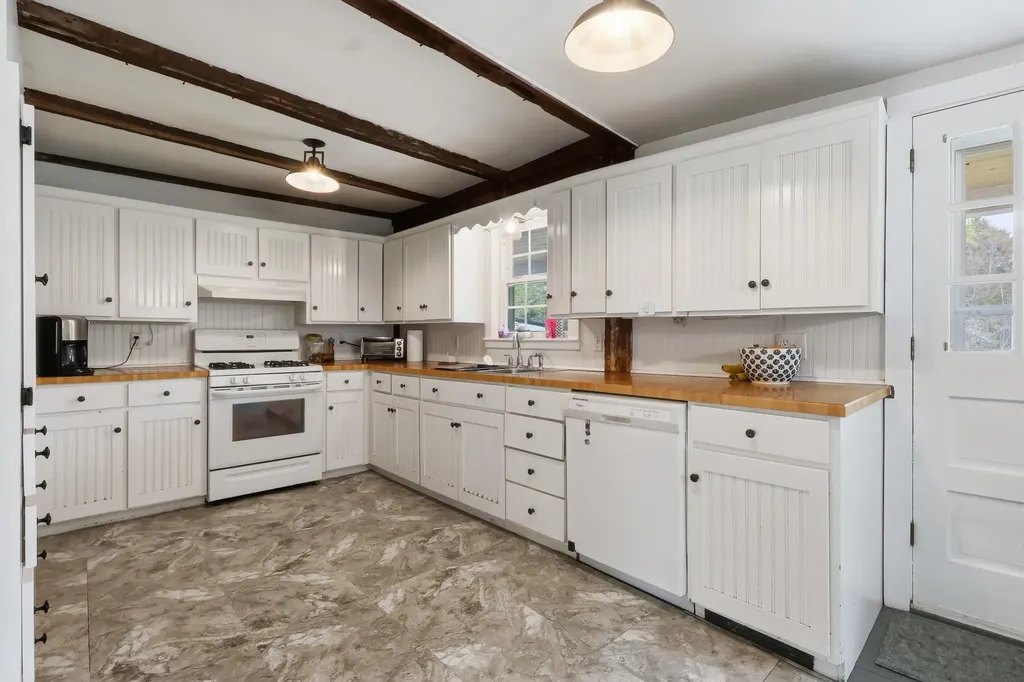 461 Buxton Road Saco ME 04072