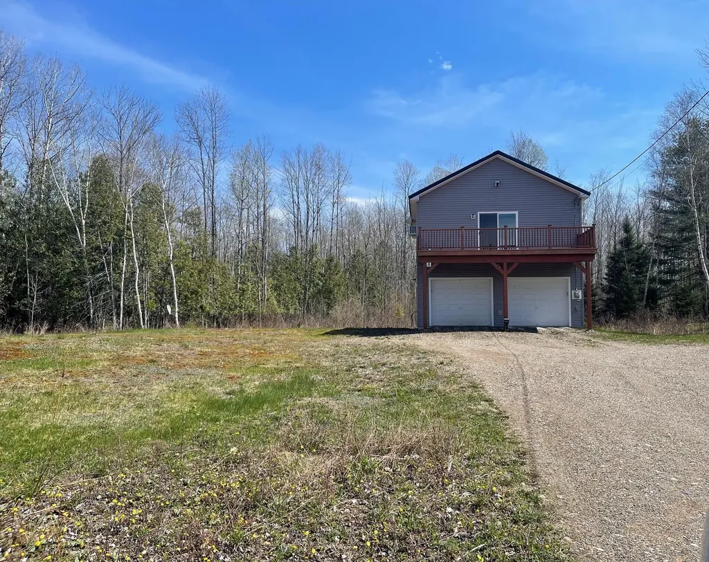 319 Dexter Road Saint Albans ME 04971