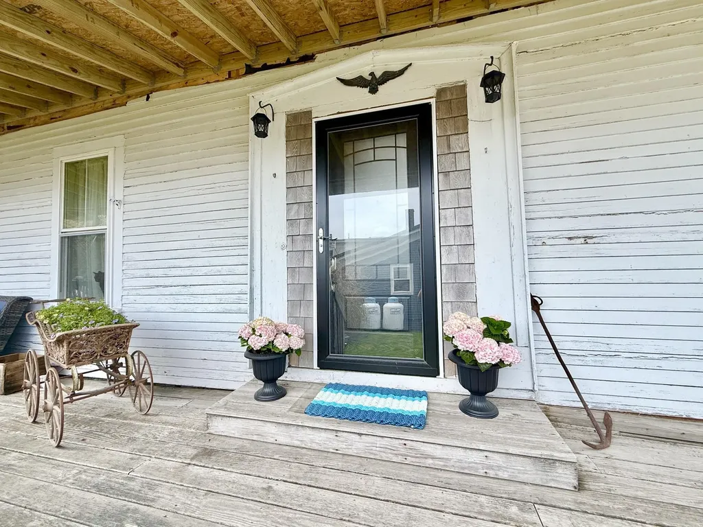 28 Washington Street Eastport ME 04631