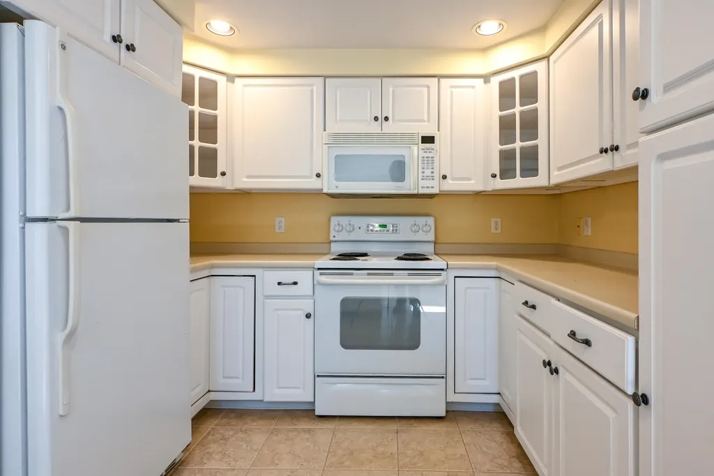 66 Stratford Place Kennebunk ME 04043